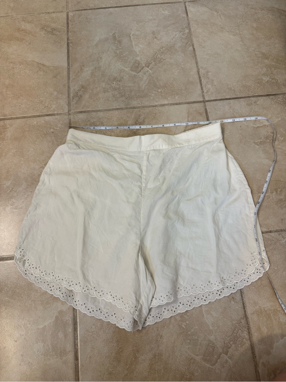 Sezane Cream Eyelet Scallop Hem Shorts